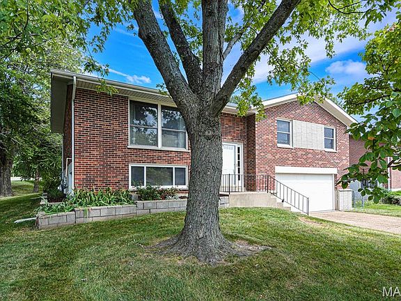 2nd image of 9633 Carrimae Ct