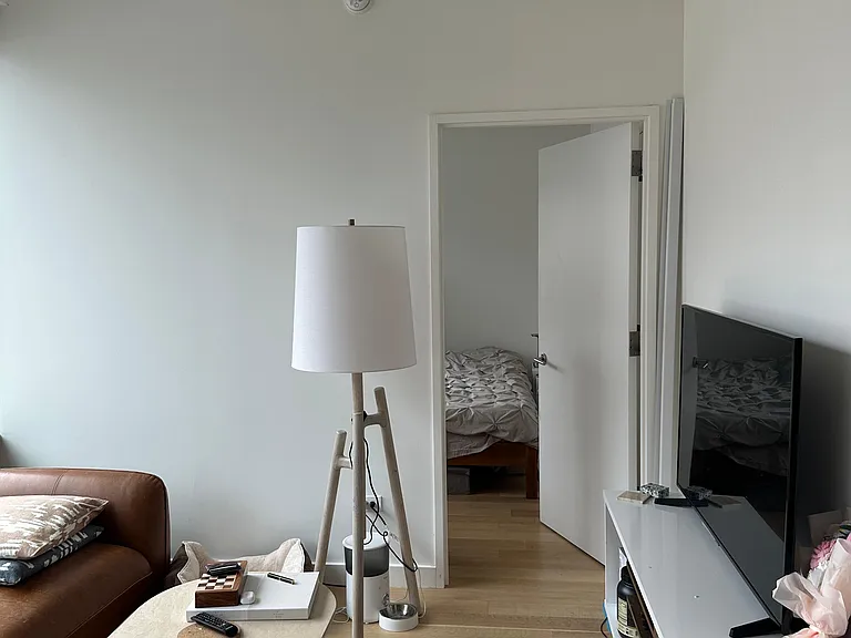 611 W 56th St #6D — Photo 5