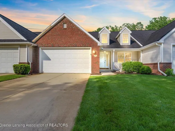 903 Oakbrook Dr, Jackson, MI 49203