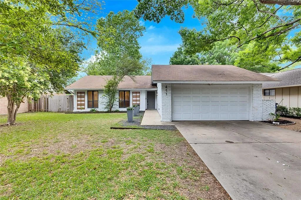 3 bed, 2.0 bath, 1303 sqft, $2,650 — Photo 1