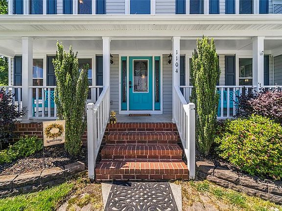 4th image of 1104 New Mill Dr