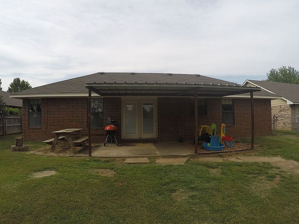2nd image of 2501 Muskogee Dr