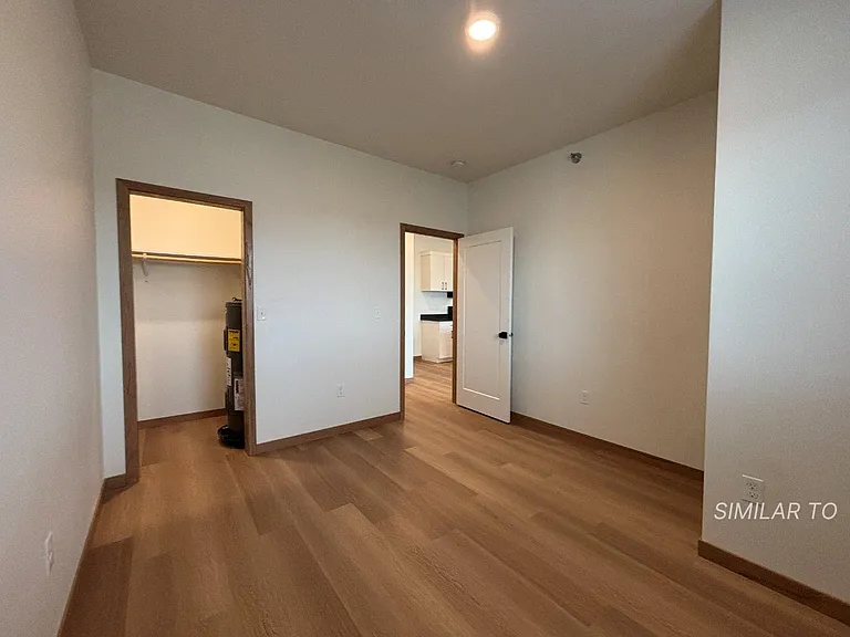 Washington Flats — Photo 9