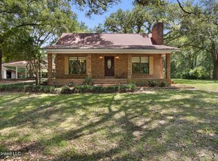 8200 Butler Rd, Moss Point, MS 39562