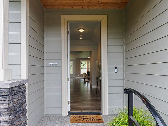 2nd image of 11018 Morning Side Drive E