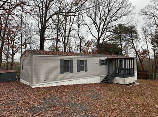 212 Haney Cir NW, Charleston, TN 37310