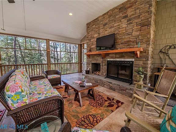 5th image of 590 Wilton Creek Rd