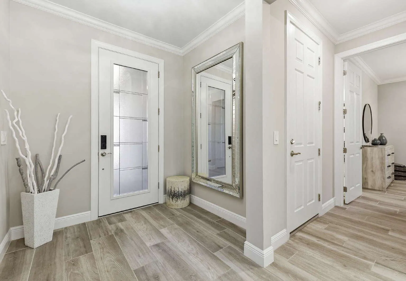 3 bed, 3.0 bath, 2200 sqft, $12,000 — Photo 3
