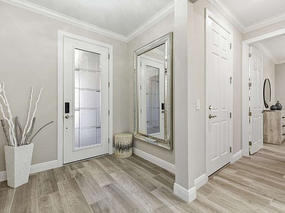 3rd image of 9761 Willet Ct