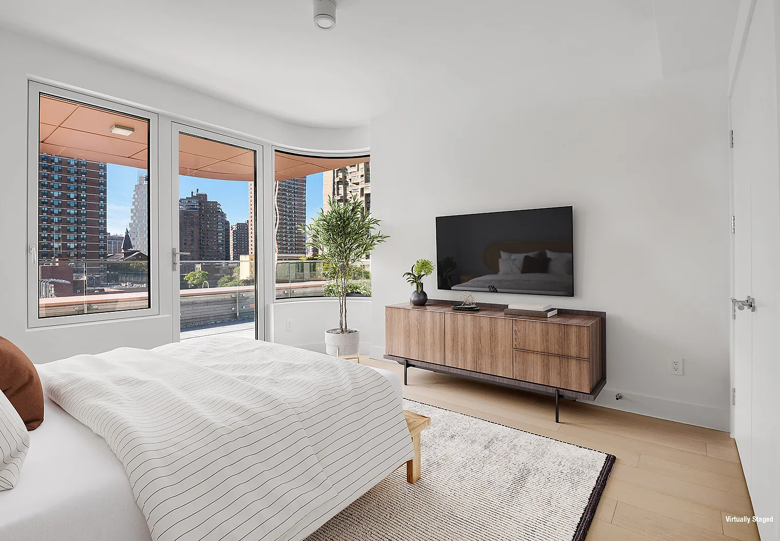 208 Delancey Street — Photo 4
