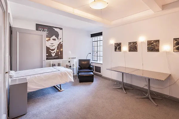 Sold by Compass | media 1