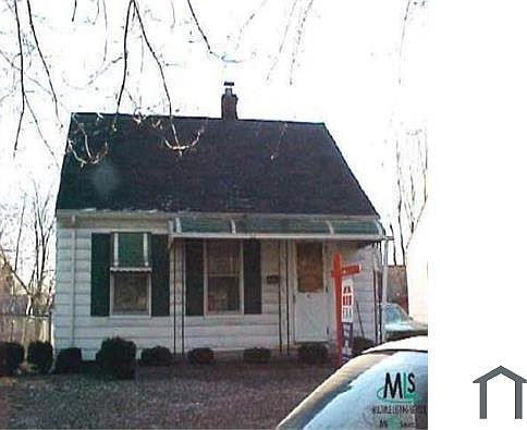 1st image of 20280 Moenart St