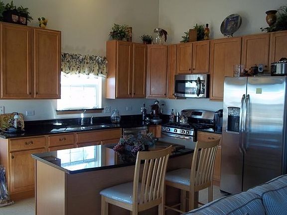 3rd image of 1607 Fieldstone Dr N