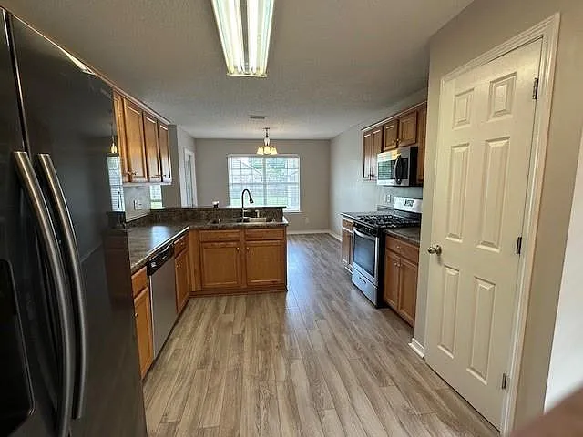 2719 Rosebud Dr — Photo 6