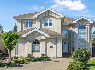 1516 Thorogood Clos NW, Edmonton, AB T6R 3K7