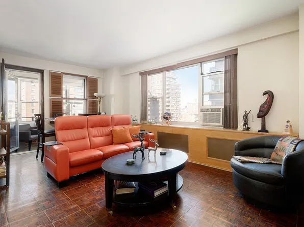 475 Franklin D Roosevelt Dr #L1204, Manhattan, NY 10002