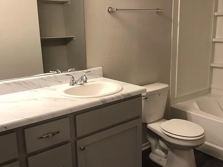 340 Willow Pointe Ct — Photo 4