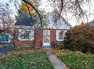 69 Floral Cres, Kitchener, ON N2G3B3