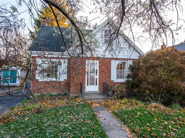 69 Floral Cres, Kitchener, ON N2G 3B3