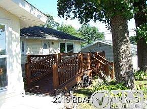 Ramp to deck