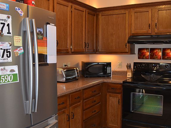 Fully Applianced Kitchen