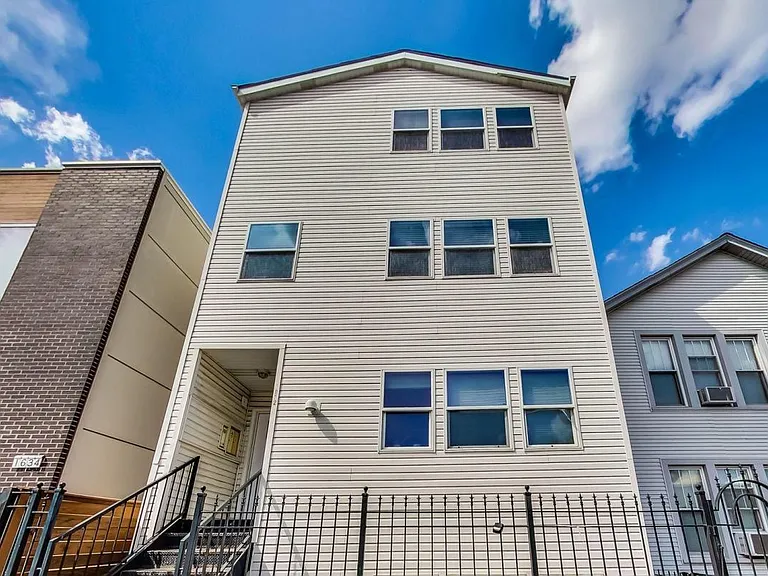 1632 W Blackhawk St #2 — Photo 15