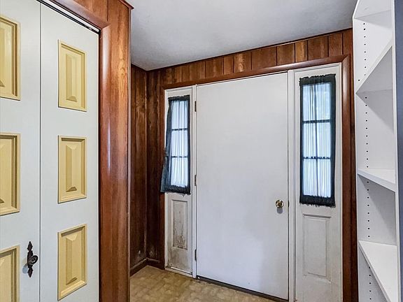 4th image of 19 McGinley Dr