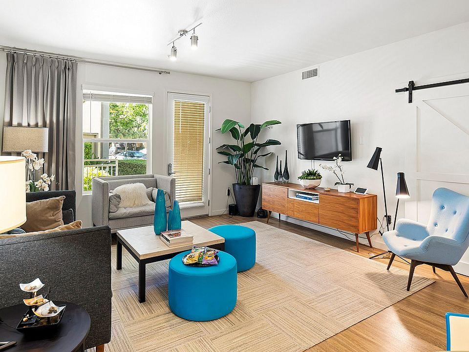Bright and stylish living room in Tempo at Riverpark