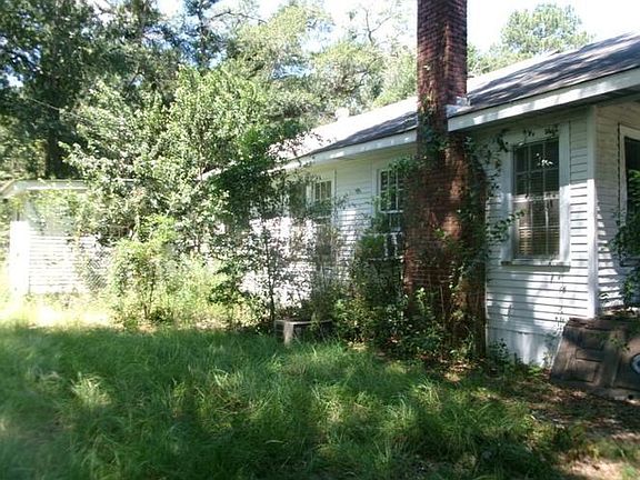 3rd image of 739 Claxton Ave N