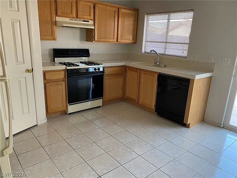 6624 Tampa Ct — Photo 6