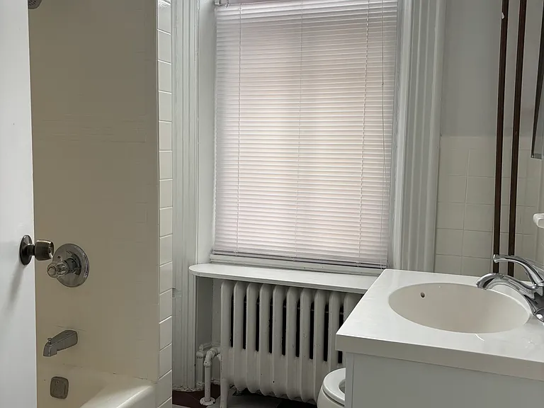 2038 Spring Garden St #2 — Photo 5