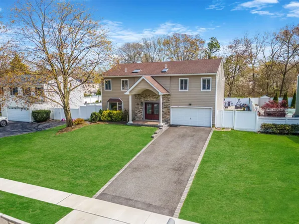 15 Ponderosa Lane, Nesconset, NY 11767