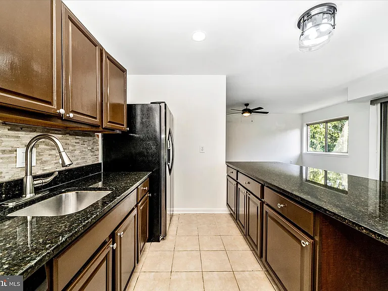 12202 Braxfield Ct #16/228 — Photo 18