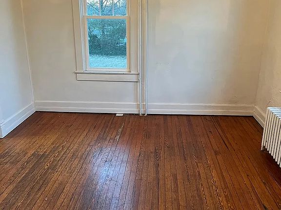 4th image of 219 E Bellefonte Ave