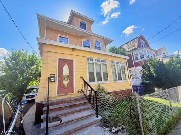 50-52 Chapman Pl, Irvington Twp., NJ 07111