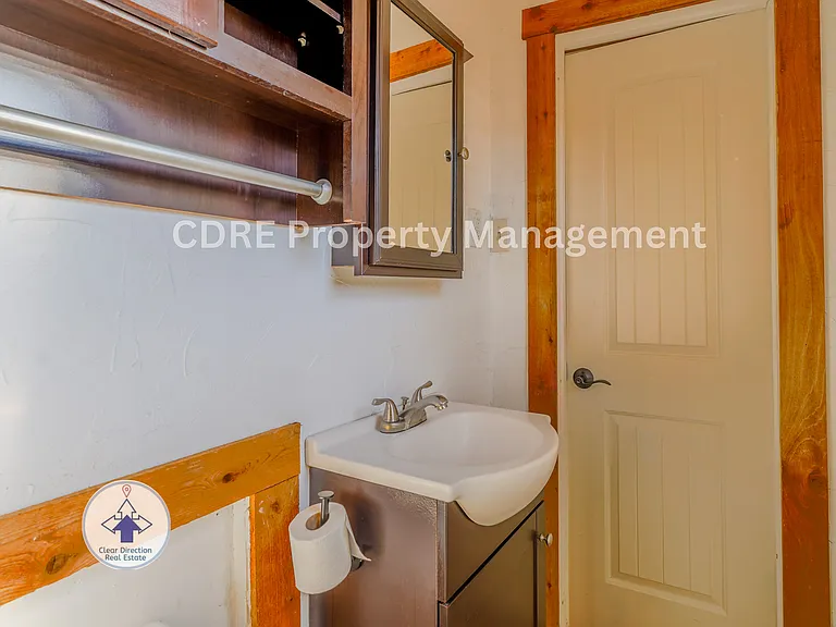 422 Washington St — Photo 10