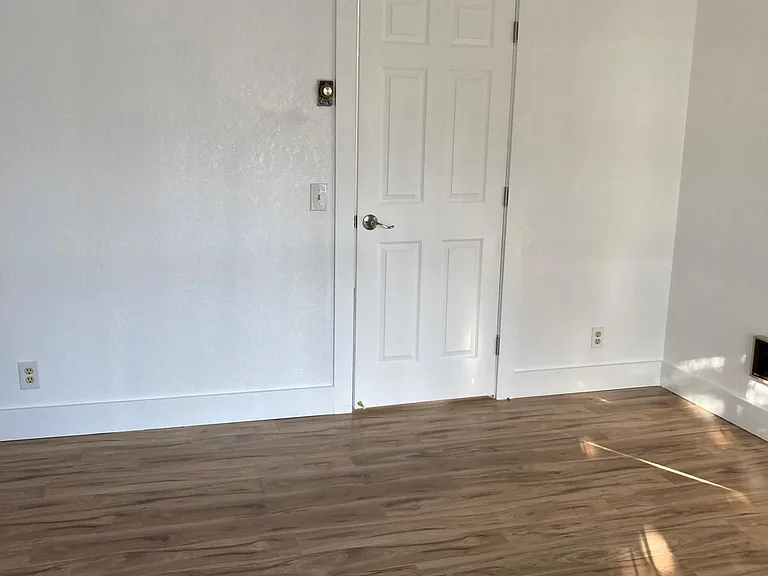 215 Hillcrest Ave #1 — Photo 17