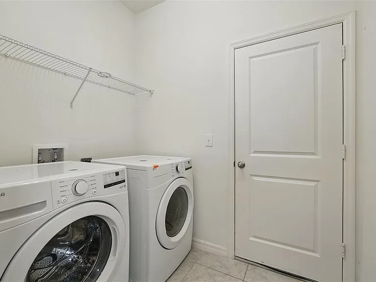 1187 Papaya Cir — Photo 29