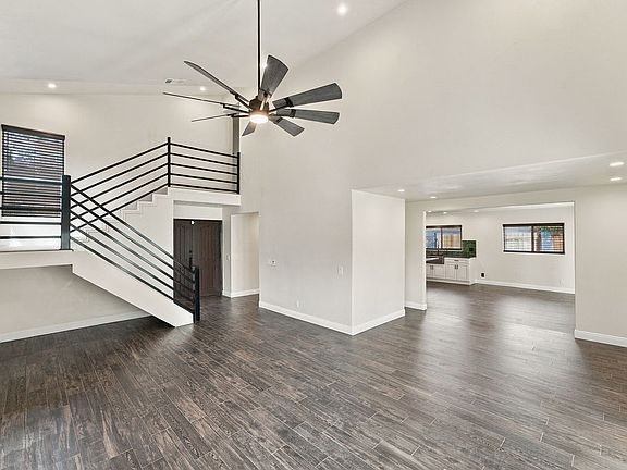 3rd image of 5769 Nutwood Cir