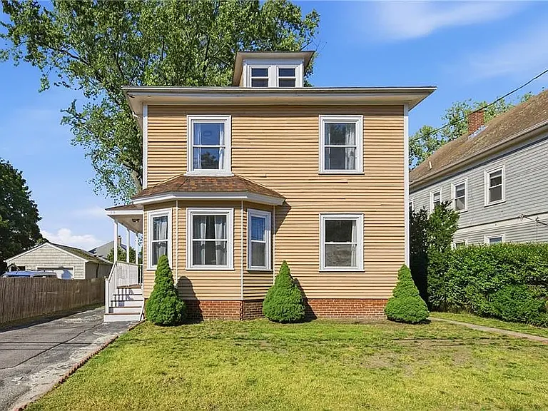 59 Bourne Ave — Photo 24