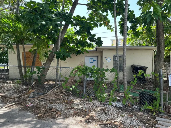 2298 NE 135th Ln, North Miami Beach, FL 33181