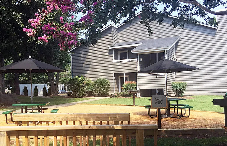 River Vista Apartments — Photo 20