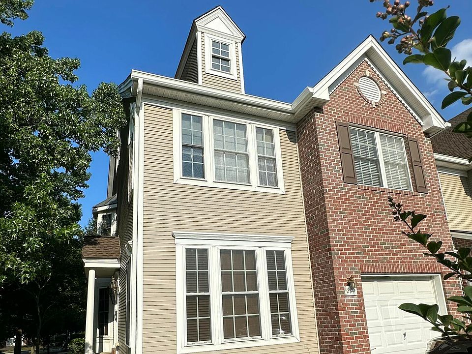 1st image of 219 Satinwood Dr