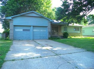 303 SE 13th St, Pryor, OK 74361