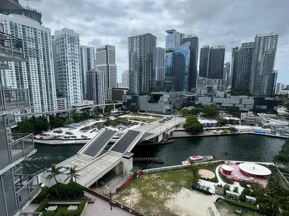 350 S Miami Ave, Miami, FL
