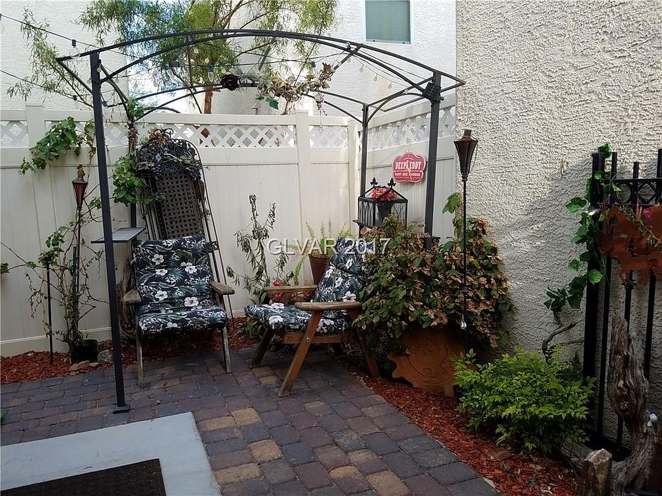 2nd image of 8152 Golden Flowers St
