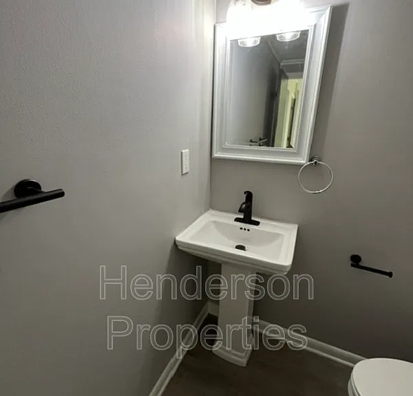 1343 N 6th St — Photo 6