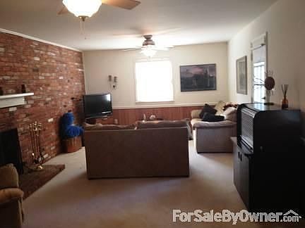 4th image of 1000 Priscilla Ln