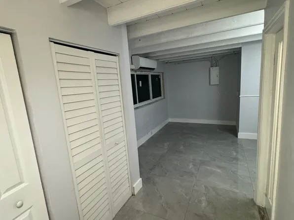 1570 NE 129th St #1, Miami, FL 33161