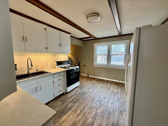 4th image of 801 E Harvey Ave